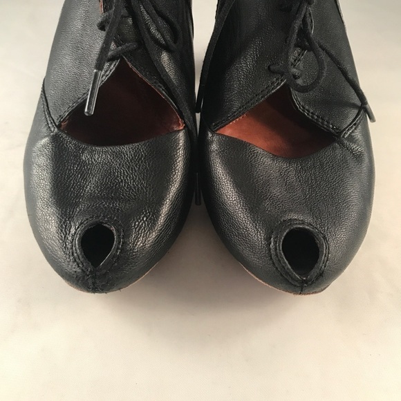 Gentle Souls Rem Side High Heel Oxford - Picture 4 of 8